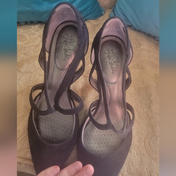 Life stride size 8 black suede like kitten heel - Picture 2 of 4